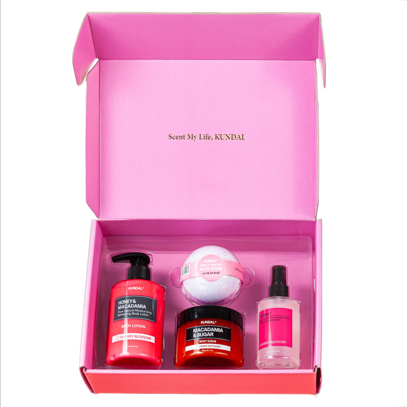 Набор косметики по уходу за телом Kundal  Bath&Body Gift Set Cherry Blossom 